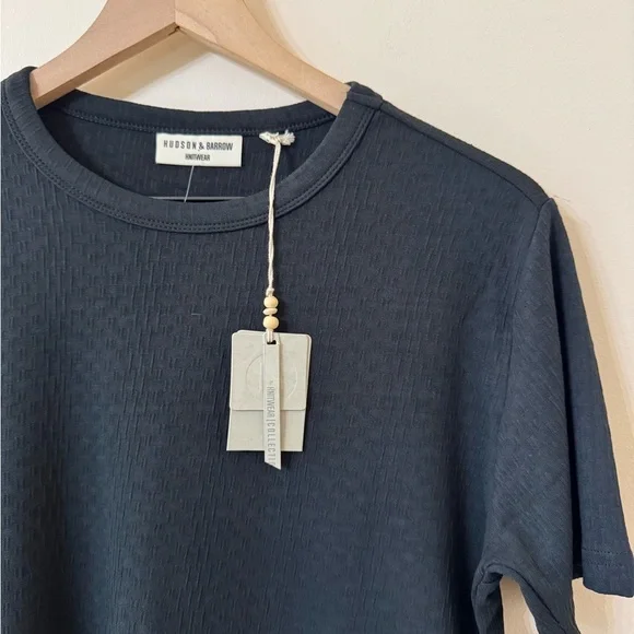 NWT HUDSON & BARROW KNITWEAR TEE - size small - Picture 2 of 7